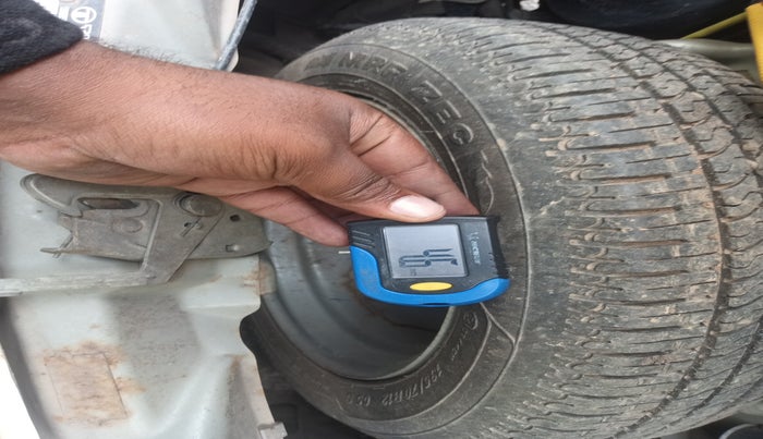 2010 Tata Nano LX, Petrol, Manual, 34,879 km, tyre