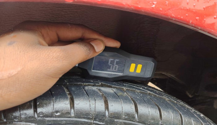 2013 Hyundai Eon ERA +, Petrol, Manual, 38,307 km, tyre