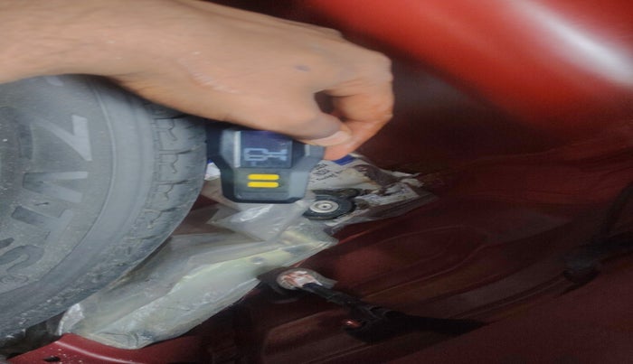 2013 Hyundai Eon ERA +, Petrol, Manual, 38,307 km, tyre