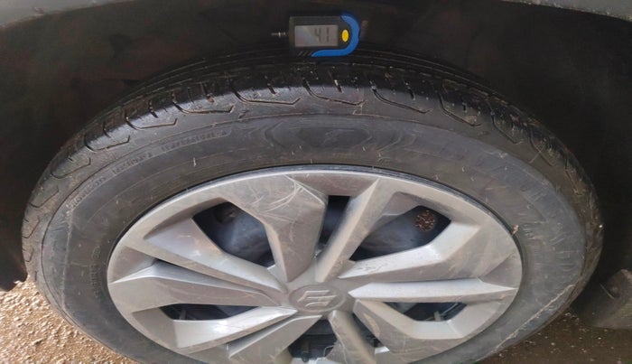 2024 Maruti FRONX SIGMA CNG 1.2 MT, Petrol, Manual, 30,398 km, tyre