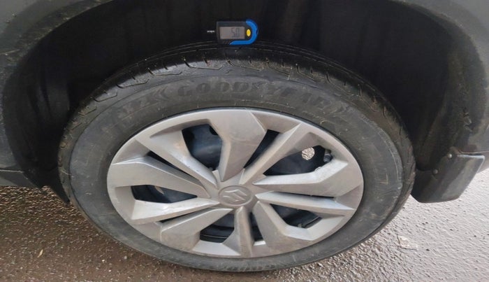 2024 Maruti FRONX SIGMA CNG 1.2 MT, Petrol, Manual, 30,398 km, tyre