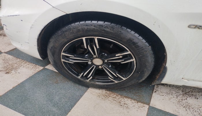 2011 Hyundai Verna FLUIDIC 1.6 CRDI EX, Diesel, Manual, 1,53,913 km, tyre