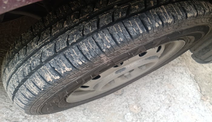 2012 Maruti Wagon R 1.0 LXI, Petrol, Manual, 2,28,881 km, tyre