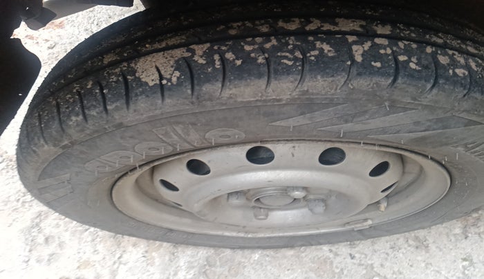 2012 Maruti Wagon R 1.0 LXI, Petrol, Manual, 2,28,881 km, tyre