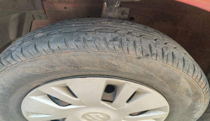 2014 Maruti Swift VXI, Petrol, Manual, 1,07,885 km, tyre