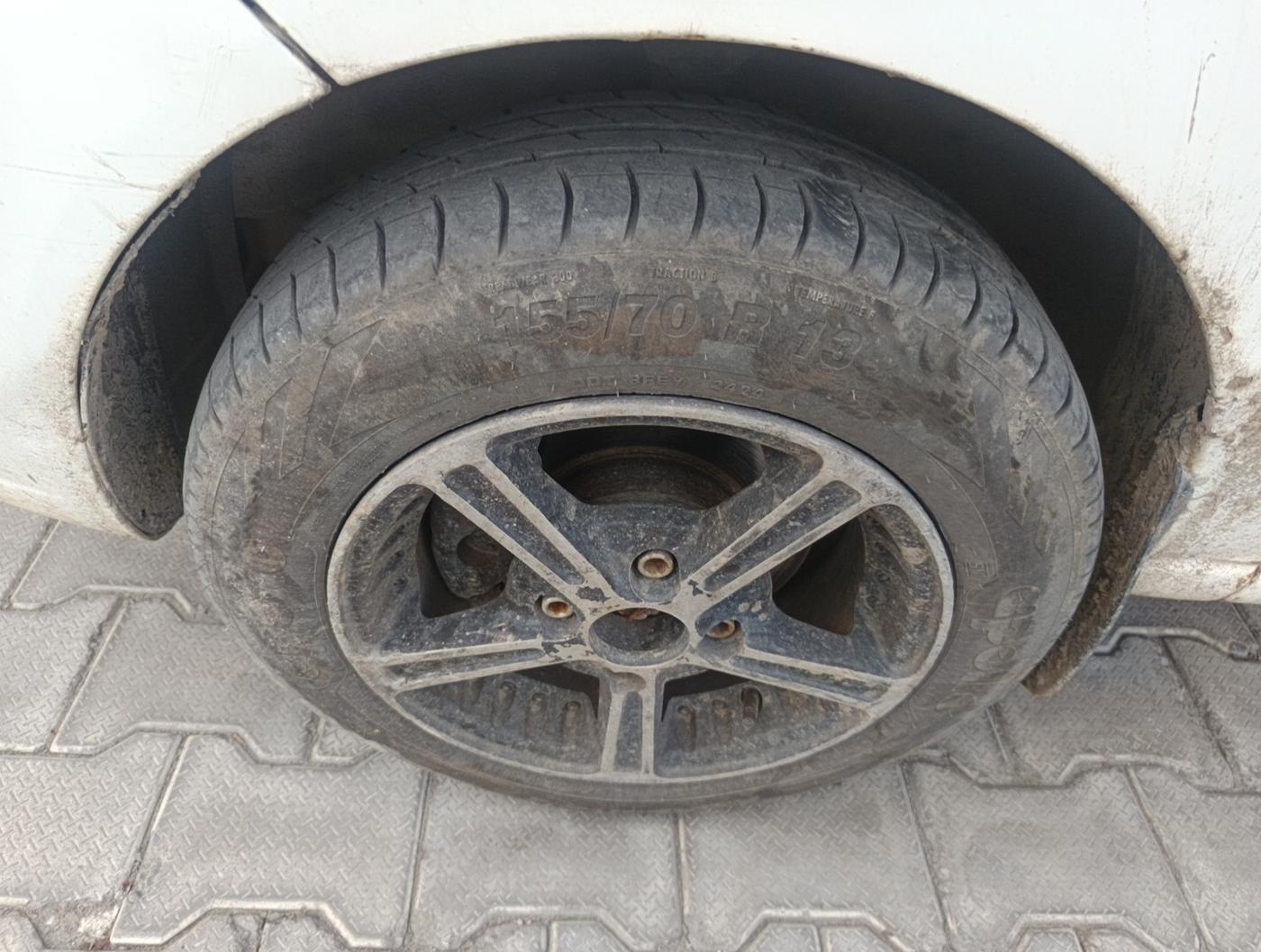 2013 Hyundai Santro Xing GL PLUS, Petrol, Manual, 1,03,600 km, tyre