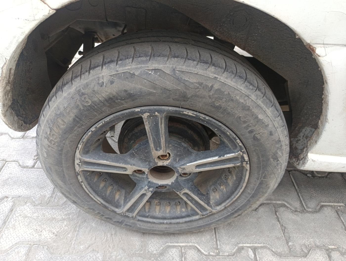 2013 Hyundai Santro Xing GL PLUS, Petrol, Manual, 1,03,600 km, tyre