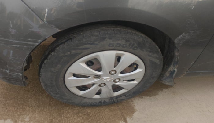 2012 Hyundai i10 MAGNA 1.2, Petrol, Manual, 1,11,372 km, tyre