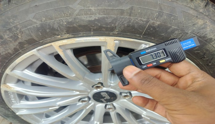 2017 Maruti Ciaz VDI+ SHVS, Diesel, Manual, 1,97,876 km, tyre