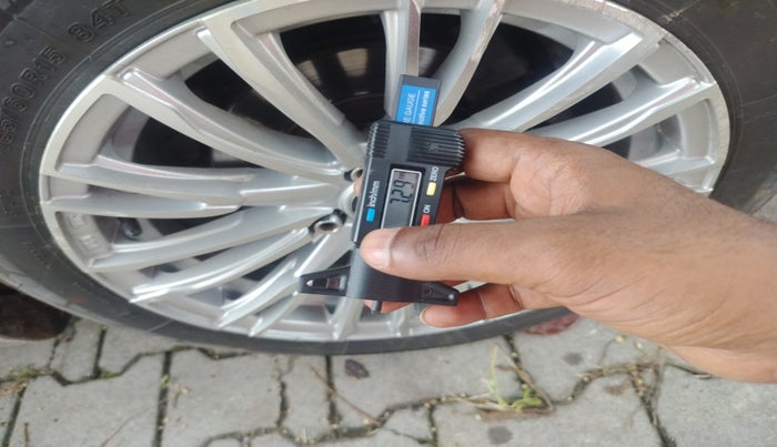 2017 Maruti Ciaz VDI+ SHVS, Diesel, Manual, 1,97,876 km, tyre