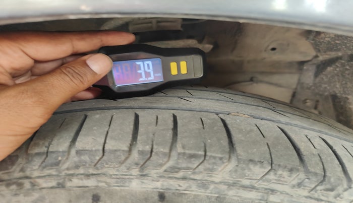 2014 Maruti Ertiga VDI, Diesel, Manual, 85,826 km, tyre