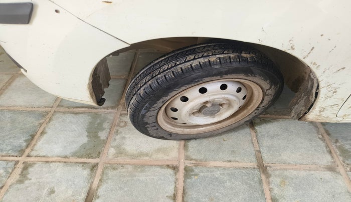 2011 Maruti Wagon R 1.0 LXI, Petrol, Manual, 68,850 km, tyre