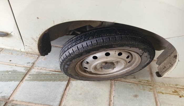 2011 Maruti Wagon R 1.0 LXI, Petrol, Manual, 68,850 km, tyre