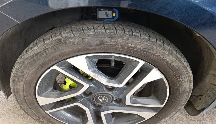 2023 Tata Tiago XZA PLUS PETROL, Petrol, Automatic, 25,600 km, tyre