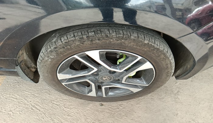 2023 Tata Tiago XZA PLUS PETROL, Petrol, Automatic, 25,600 km, tyre
