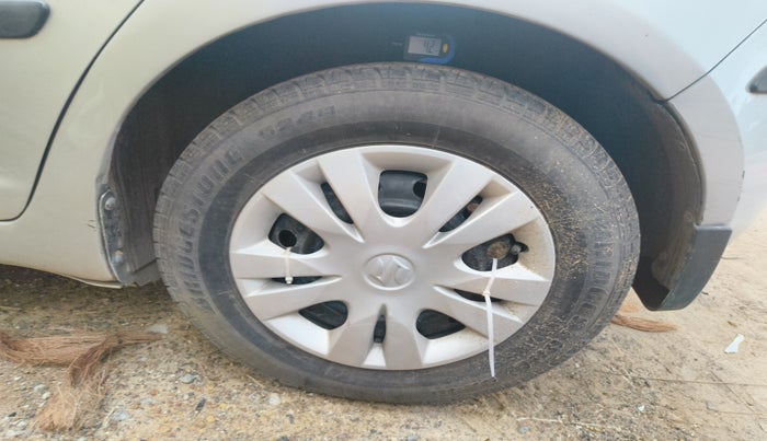 2010 Maruti Swift VDI, Diesel, Manual, 2,07,348 km, tyre