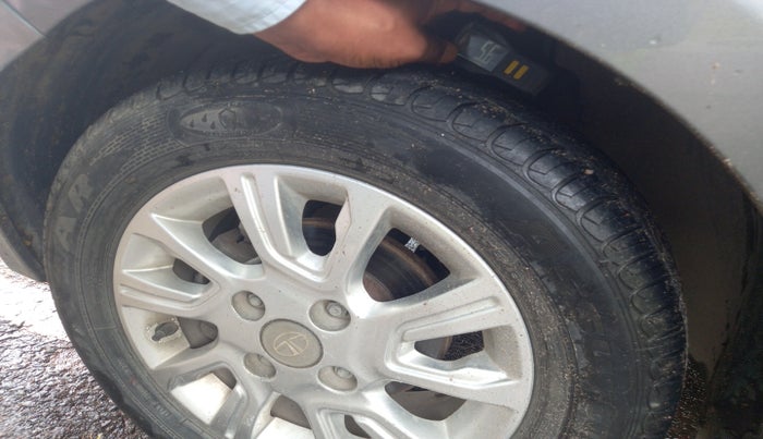 2018 Tata Tiago XZA PETROL, Petrol, Automatic, 24,804 km, tyre