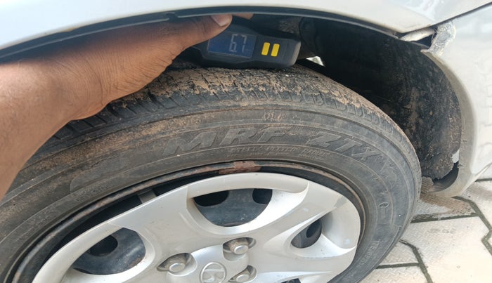 2011 Hyundai Accent EXECUTIVE, Petrol, Manual, 87,105 km, tyre