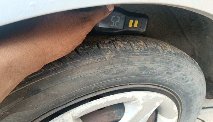 2011 Hyundai Accent EXECUTIVE, Petrol, Manual, 87,105 km, tyre