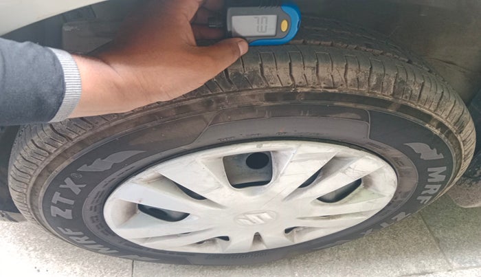 2014 Maruti Swift Dzire VXI, Petrol, Manual, 38,577 km, tyre