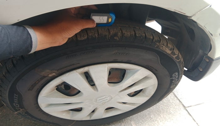 2014 Maruti Swift Dzire VXI, Petrol, Manual, 38,577 km, tyre