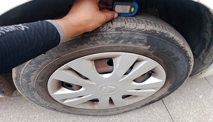 2014 Maruti Swift Dzire VXI, Petrol, Manual, 38,577 km, tyre