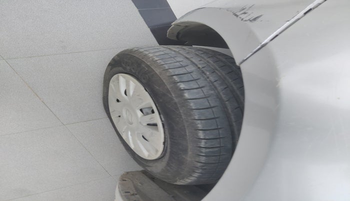 2014 Maruti Swift LDI, Diesel, Manual, 92,496 km, tyre
