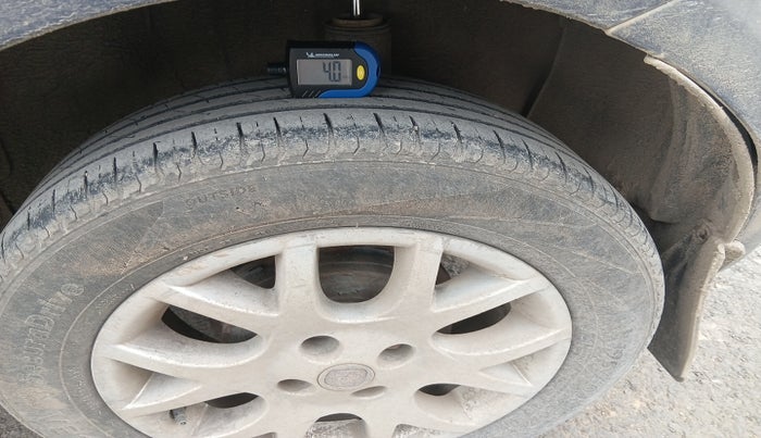 2012 Fiat Grand Punto EMOTION 1.3 (O), Diesel, Manual, 1,70,522 km, tyre