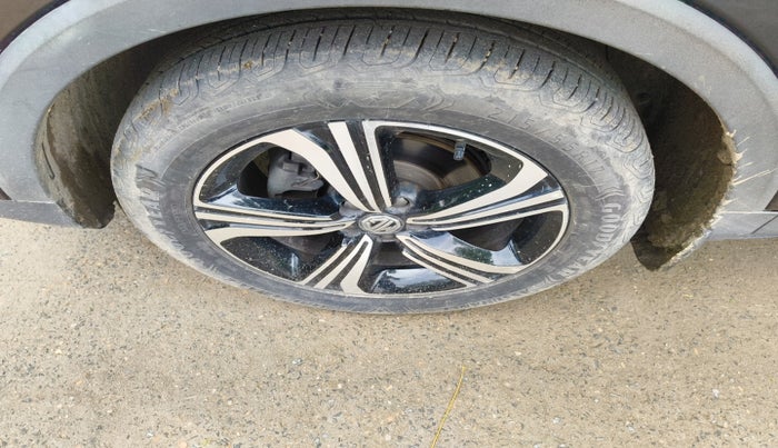 2023 MG ASTOR SHARP 1.5 CVT, Petrol, Automatic, 14,800 km, tyre