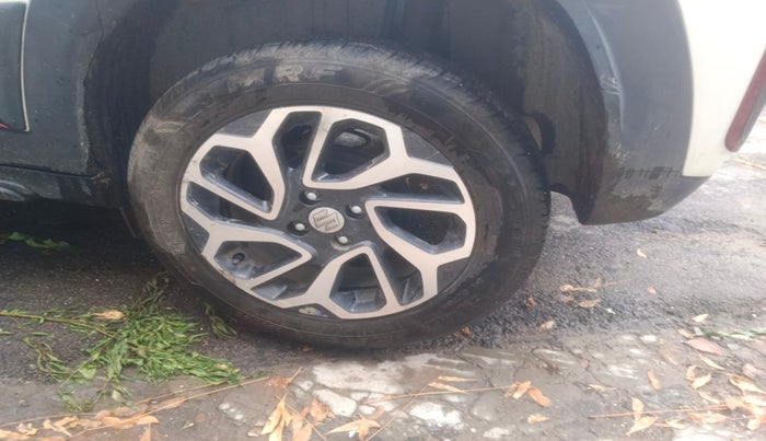 2024 Maruti FRONX SIGMA 1.2 MT, Petrol, Manual, 247 km, tyre