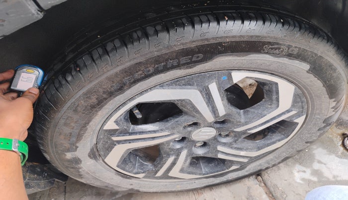 2024 Maruti BREZZA LXI, Petrol, Manual, 10,896 km, tyre