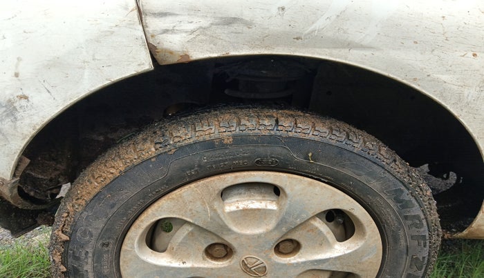 2016 Tata Nano LX, Petrol, Manual, 49,400 km, tyre