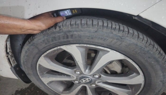2015 Hyundai Xcent SX 1.2 (O), Petrol, Manual, 70,000 km, tyre