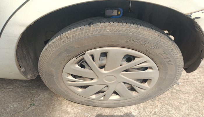 2015 Maruti Swift VXI, Petrol, Manual, 56,731 km, tyre