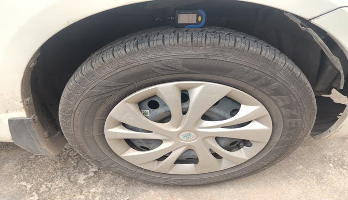 2015 Maruti Swift VXI, Petrol, Manual, 56,731 km, tyre