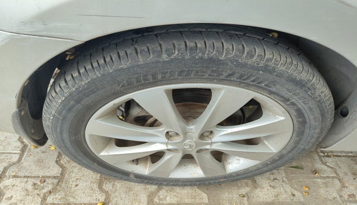 2013 Hyundai Verna FLUIDIC 1.6 CRDI SX, Diesel, Manual, 98,327 km, tyre