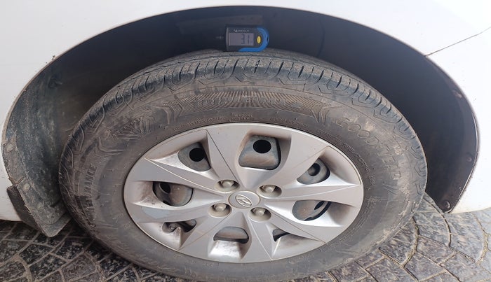 2016 Hyundai Elite i20 SPORTZ 1.2, Petrol, Manual, 60,402 km, tyre