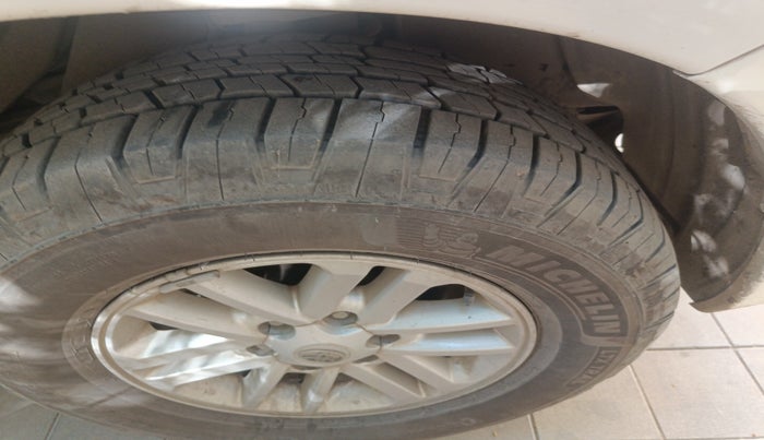 2013 Toyota Fortuner 3.0 4X2 AT, Diesel, Automatic, 1,46,810 km, tyre