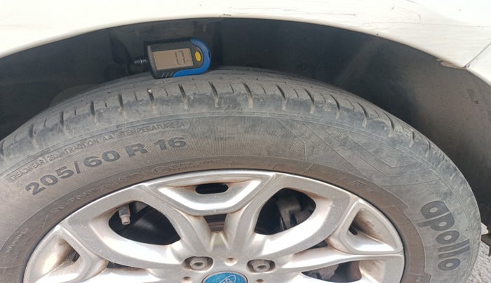 2015 Ford Ecosport TITANIUM 1.5L DIESEL, Diesel, Manual, 1,25,155 km, tyre