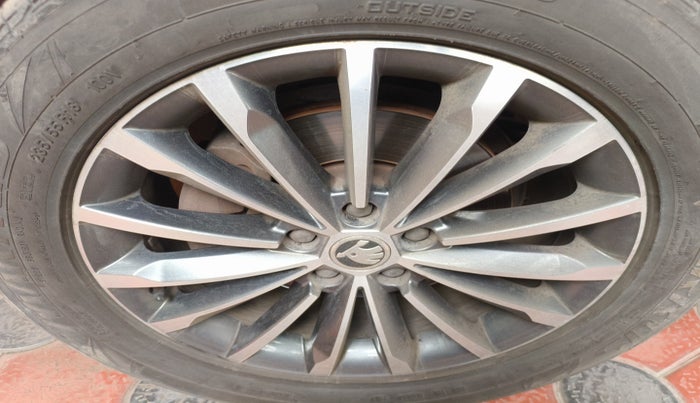 2019 Skoda Kodiaq SCOUT, Diesel, Automatic, 41,195 km, tyre