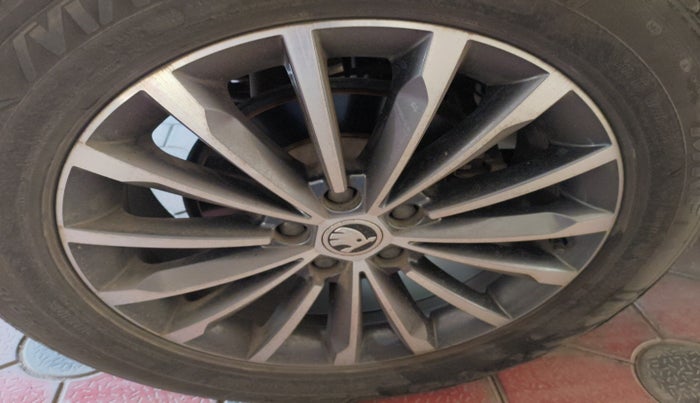 2019 Skoda Kodiaq SCOUT, Diesel, Automatic, 41,195 km, tyre
