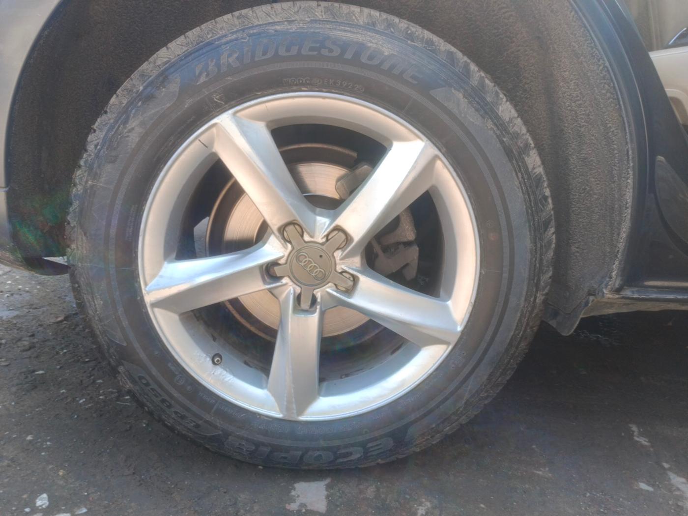 2013 Audi Q5 2.0 TDI QUATTRO, Diesel, Automatic, 1,83,000 km, tyre