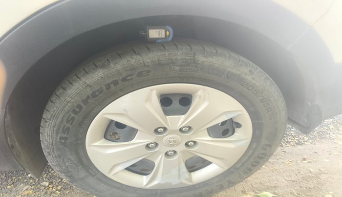 2017 Hyundai Creta E PLUS 1.6 PETROL, Petrol, Manual, 68,215 km, tyre