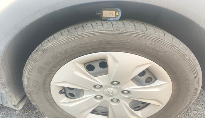 2017 Hyundai Creta E PLUS 1.6 PETROL, Petrol, Manual, 68,215 km, tyre