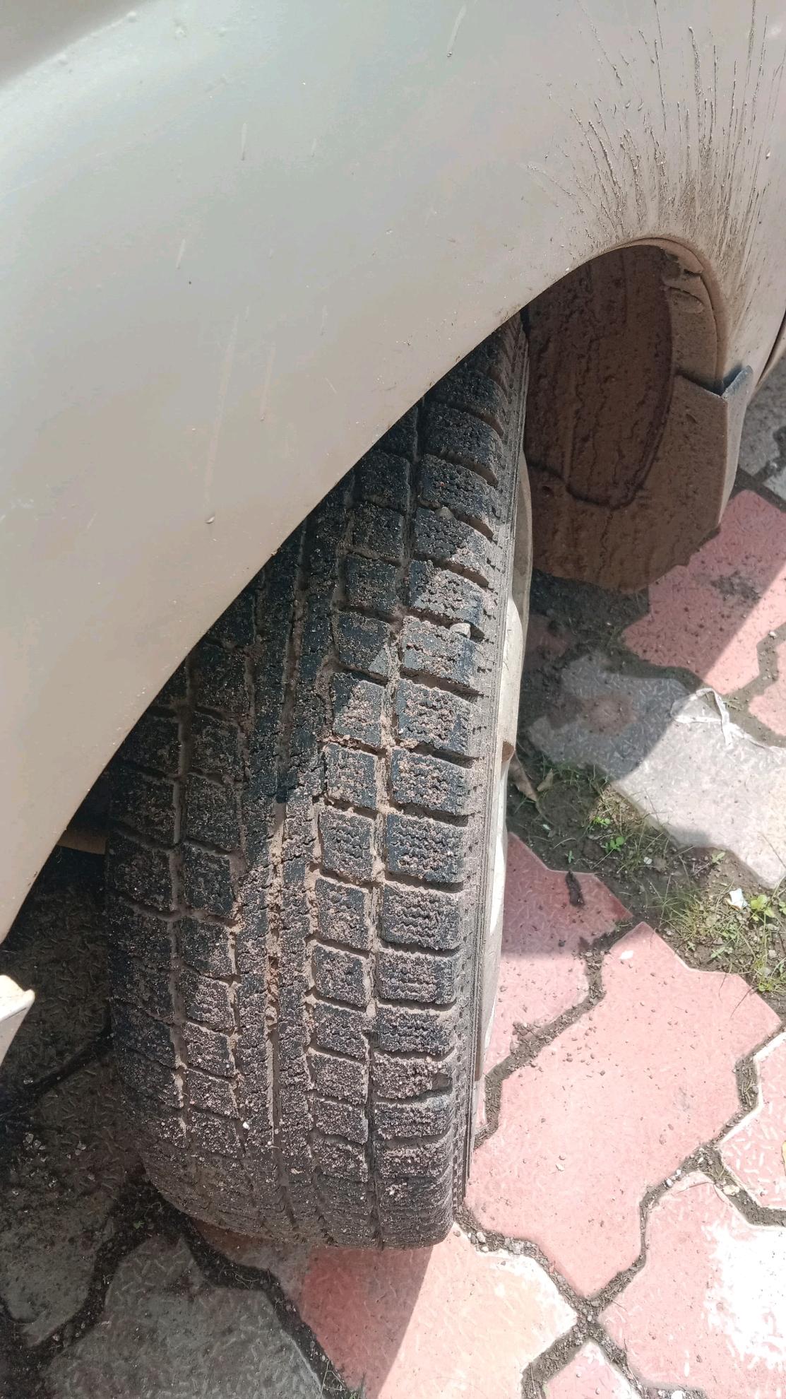 2010 Maruti Zen Estilo VXI, Petrol, Manual, 1,04,269 km, tyre