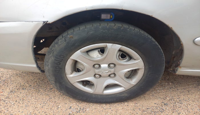2010 Hyundai Accent GLE, Petrol, Manual, 1,24,325 km, tyre