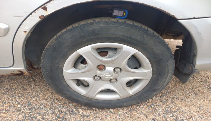 2010 Hyundai Accent GLE, Petrol, Manual, 1,24,325 km, tyre