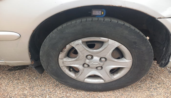 2010 Hyundai Accent GLE, Petrol, Manual, 1,24,325 km, tyre