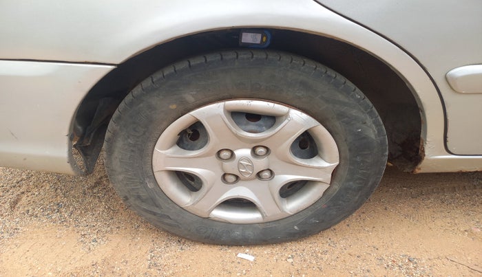 2010 Hyundai Accent GLE, Petrol, Manual, 1,24,325 km, tyre