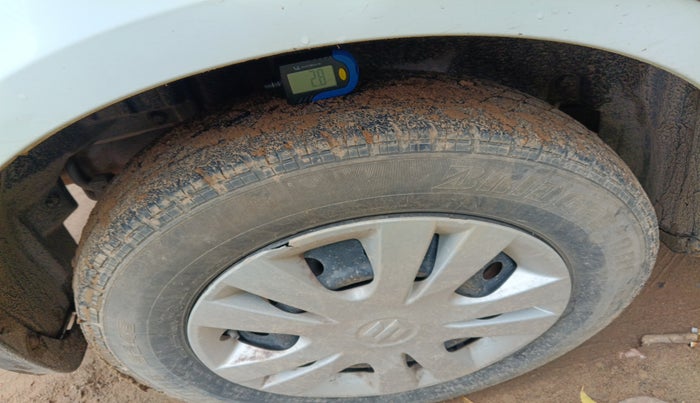 2014 Maruti Swift Dzire VDI, Diesel, Manual, 1,27,024 km, tyre